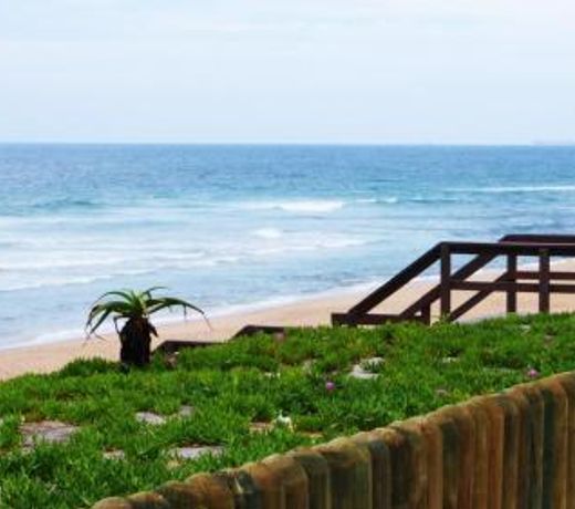 Ansteys Beach Self Catering Apartments