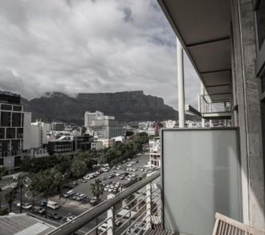 Luxurious loft with amazing view of Table Mountain