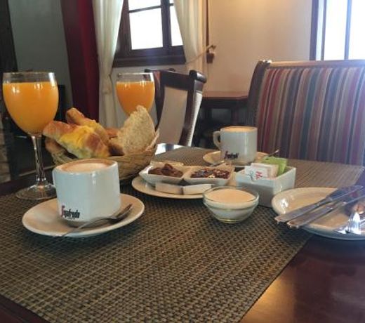 Hotel Cerros