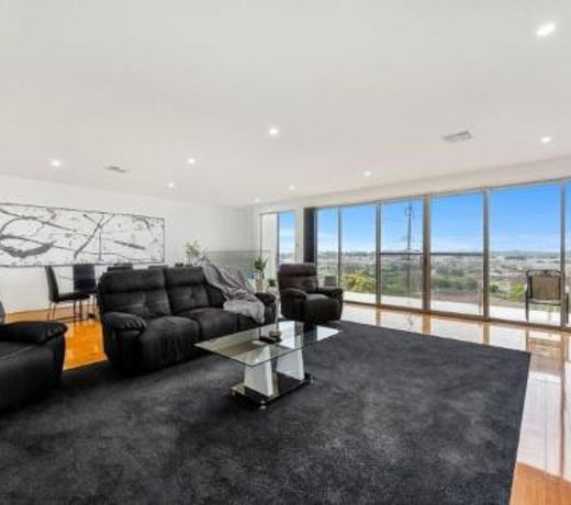 BENGALEE EXECUTIVE TOWNHOUSE- MODERN & STYLISH