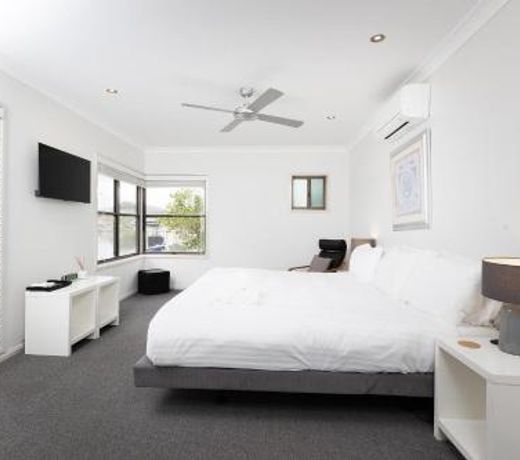 23 Elouera Crescent