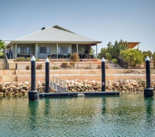 1 Kestrel Place - Jetty