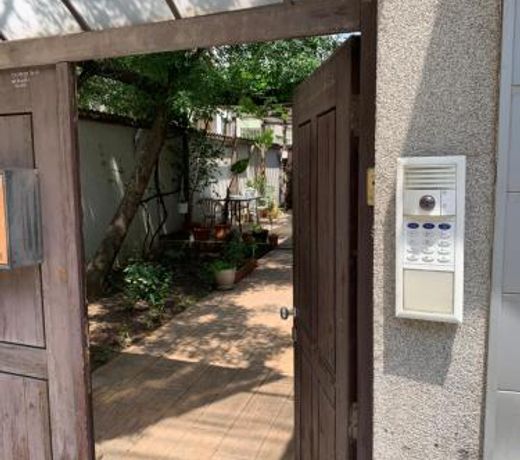 Lilia 3 Self-Check in apartment with hot water despite prevention in the neighborhood, food and drink shop open until 10 pm and free parking area next ot 24 hours food and drink shop and free parking area