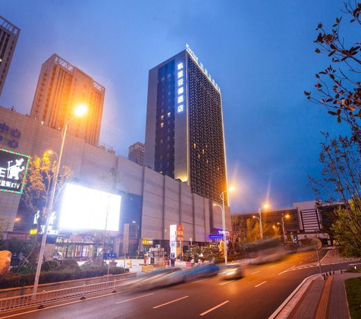 Kyriad Marvelous HotelÂ·Weihai High-speed Railway Station