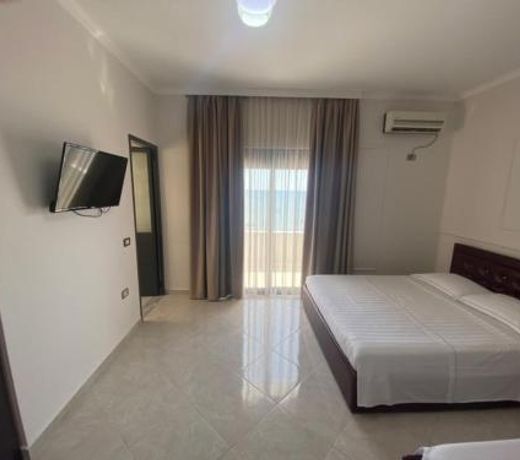 Hotel Tirona