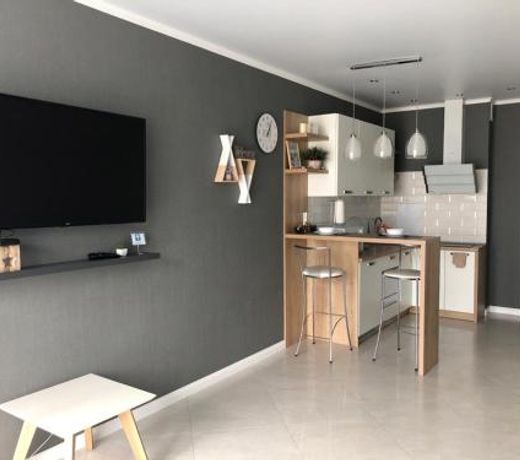 Apartment on Bratskaya 6