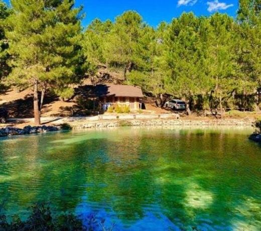 La cabaÃ±a del lago en ZAFIRO LAGUNAZO Parque Natural del RÃ­o Mundo