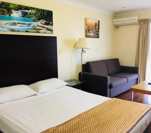 Centenary Motor Inn