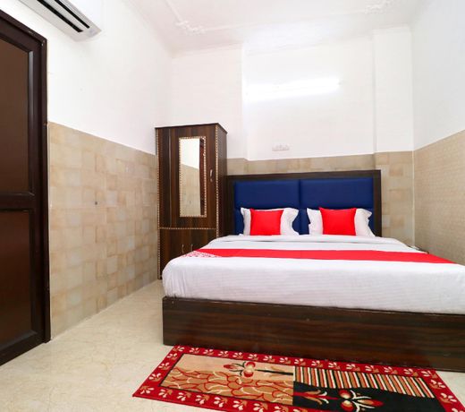 OYO 33475 Hotel Orient View