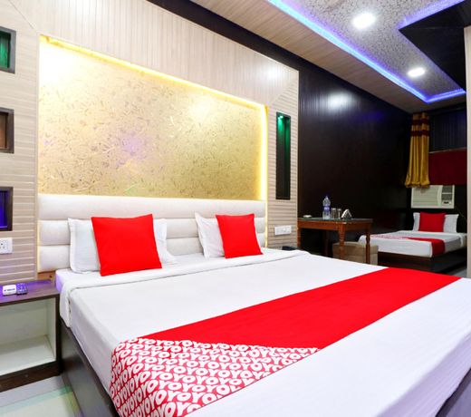 OYO 41743 Hotel Silver