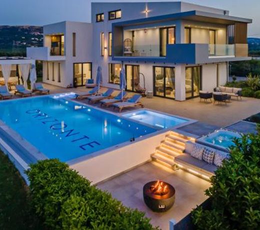 Orizontes Deluxe Residence