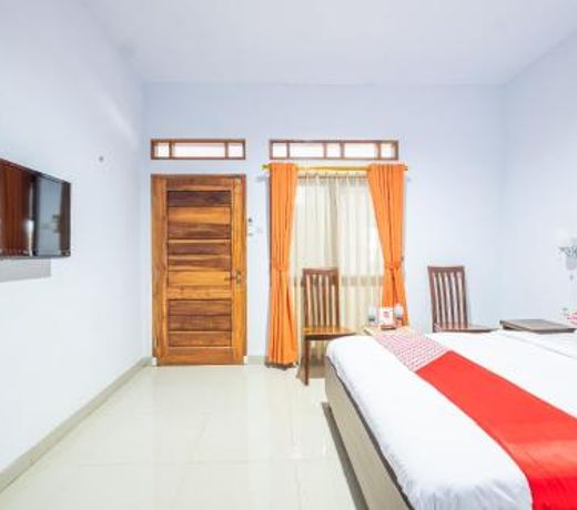OYO 943 Hotel Azalea Syariah