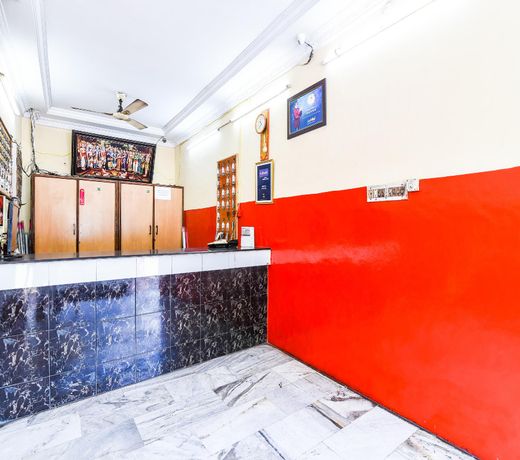 OYO 36583 Hotel Srinivasa Residency