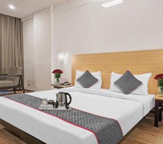 OYO Townhouse 100 Somani TC
