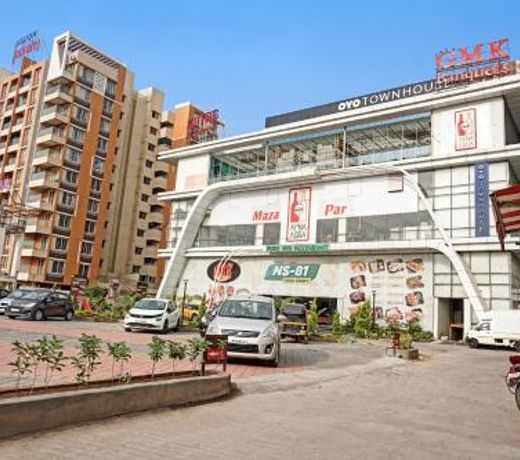 OYO Townhouse 100 Somani TC