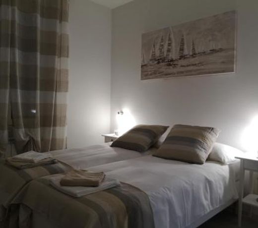 Julia apartment