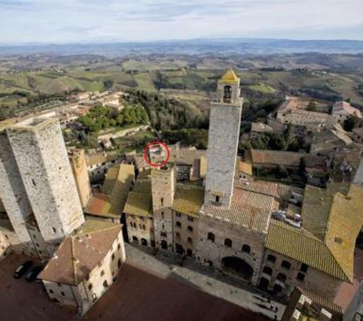 S.M. VICOLO DELL'ORO
