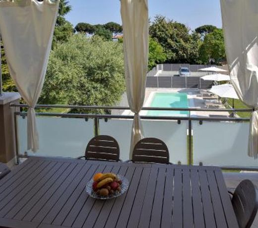 Garda Bloom Holiday Apartments