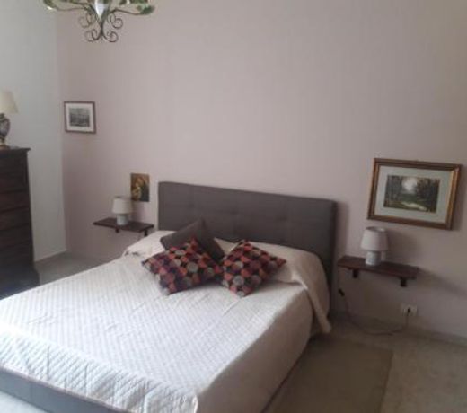 Lidia's home
