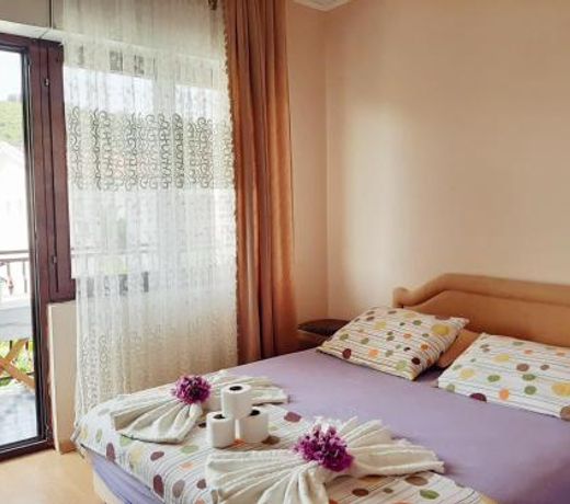 Guesthouse DONA