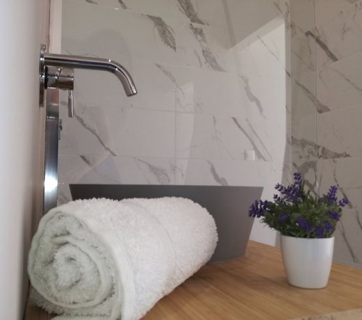 Temple Suites Guesthouse