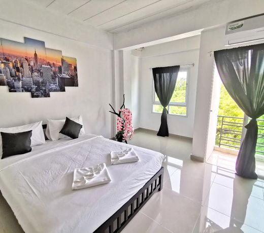 Thai Orange Villas