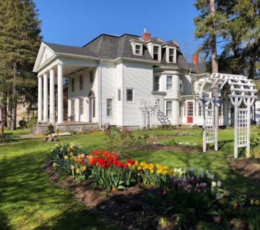 The Maxfield Inn