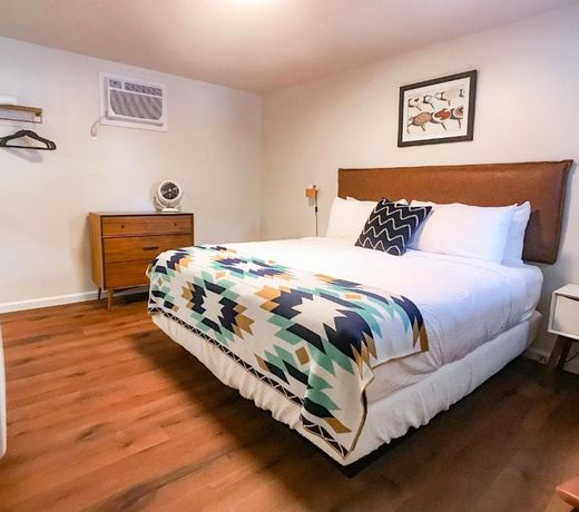 Stonewall Motor Lodge