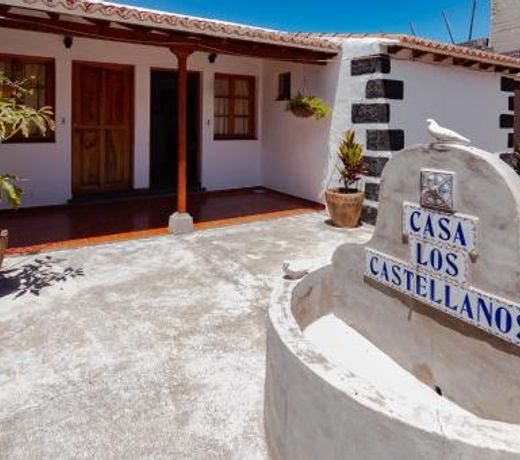 RESIDENCIAL LOS CASTELLANOS