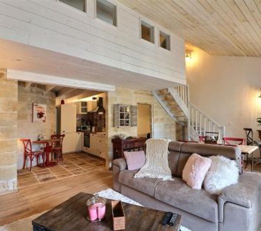 DUPLEX CENTRE HISTORIQUE UZES