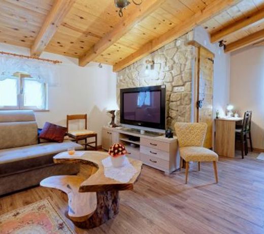 Casa Mira - Two Bedroom Holiday Home with Pool