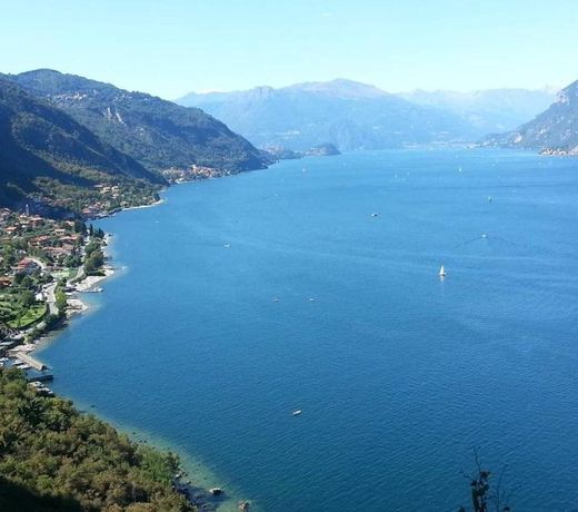 Apartment A lago, private beach and parking