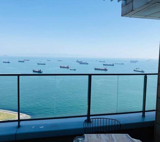 Bosphorus palace