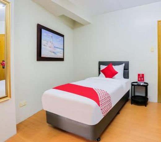 OYO 190 Anglo Residences