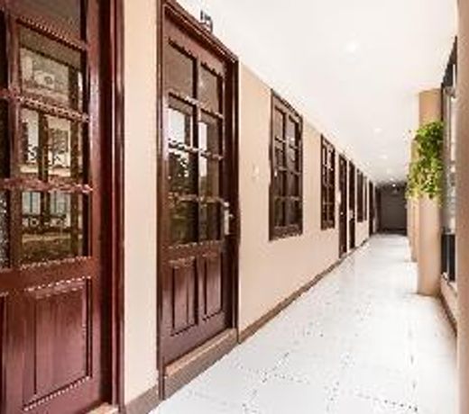 OYO 416 Giao ThÃ´ng Hotel
