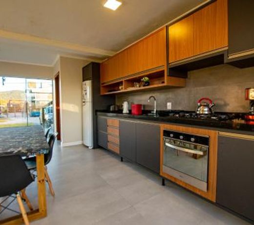 Lake View Guest House