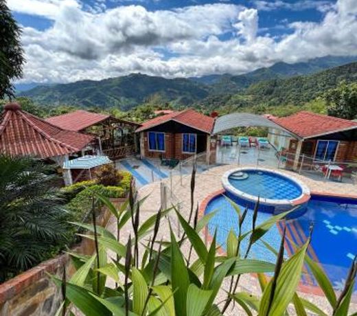 CabaÃ±as lluvia de oro
