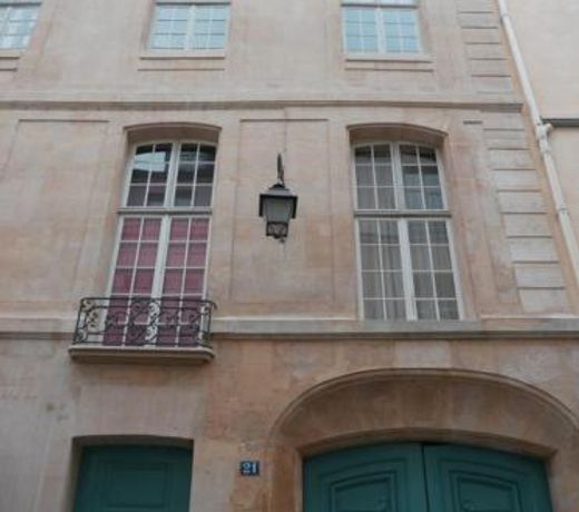 Charming Cosy Triplex in Trendy Marais