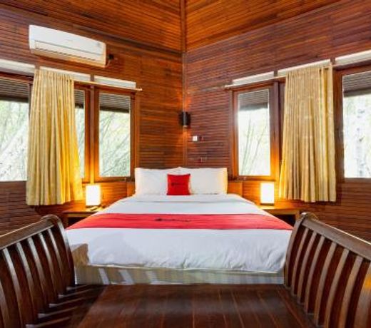 RedDoorz Resort @ Taman Wisata Mangrove
