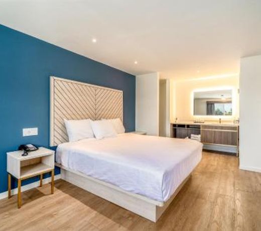 Trend Hotel at LAX Airport