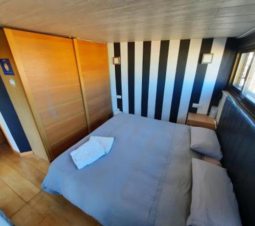 Habitación ático muy luminosa con baño y terraza
