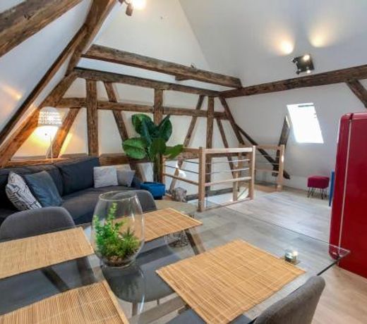 Beauty & The Beast - Old Town Cosy Apartments