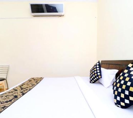 SPOT ON 40266 Hotel Krishna Cottage