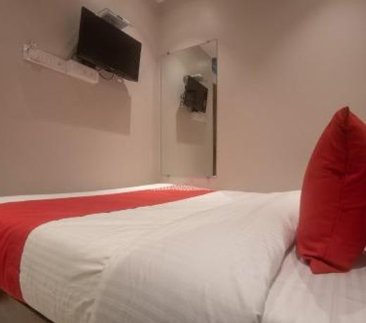 OYO 41605 Hotel Prince Palace