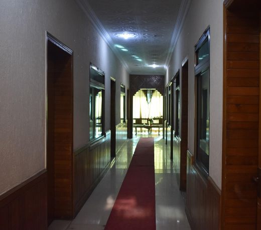 Hotel Kashmir International