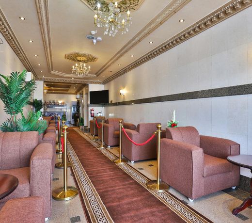 OYO 246 Hotel Hadeel Al Motamayezah