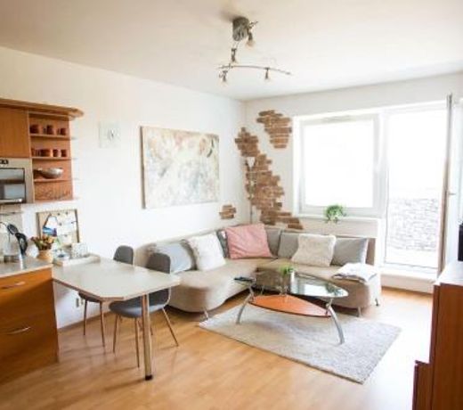 Cozy apartment btw. centre & airport
