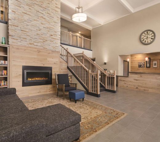 Country Inn & Suites by Radisson, Detroit Lakes, MN