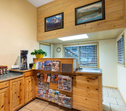 Timbers Motel Travelodge by Wyndham Bigfork