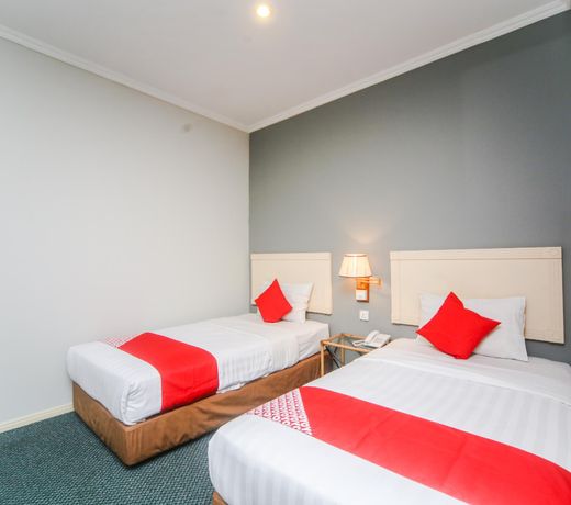 OYO 563 Jockey Lodge Hotel
